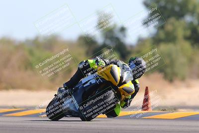 media/Nov-06-2022-SoCal Trackdays (Sun) [[208d2ccc26]]/Turn 7 Set 1 (1050am)/